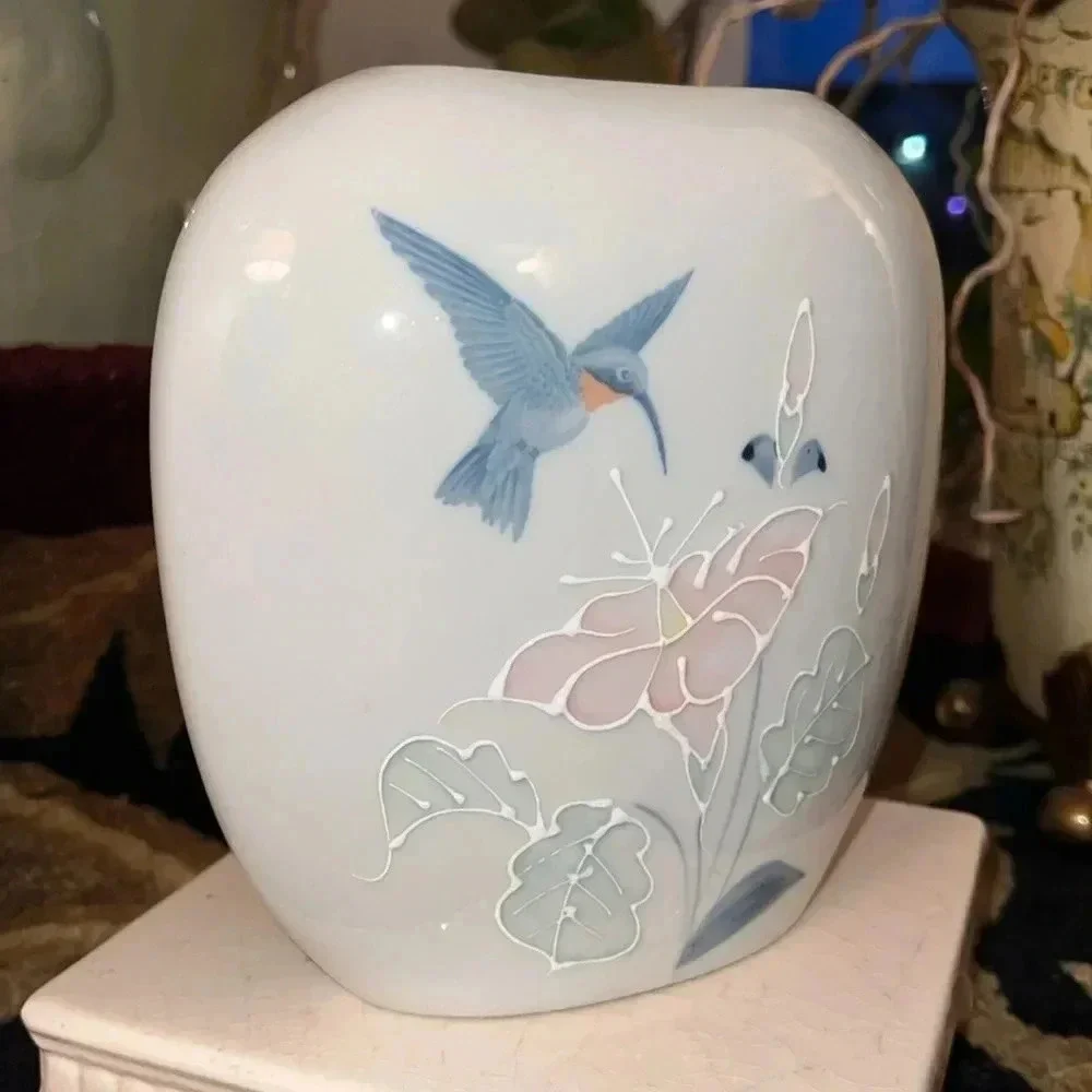 OTAGIRI Hand Painted Humm Floral Embossed Vase Vintage EXCELLENT Condition